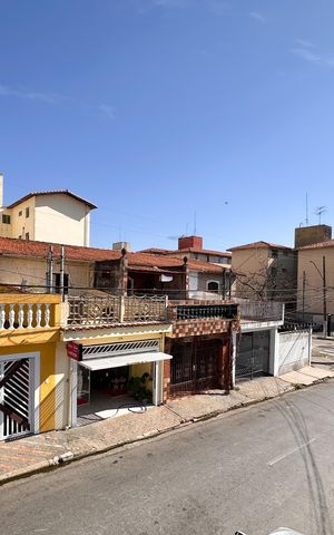 Casa à venda com 185m², 4 quartos e 2 vagas Casa à venda com 185m², 4 quartos e 2 vagasVista da Sacada da Suíte