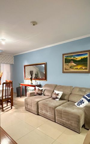 Casa à venda com 185m², 4 quartos e 2 vagas Casa à venda com 185m², 4 quartos e 2 vagasSala