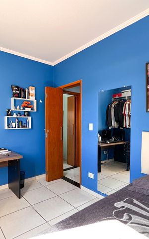 Casa à venda com 185m², 4 quartos e 2 vagas Casa à venda com 185m², 4 quartos e 2 vagasQuarto 3