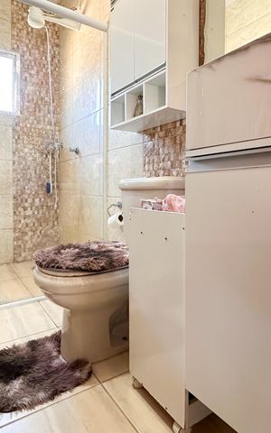 Casa à venda com 185m², 4 quartos e 2 vagas Casa à venda com 185m², 4 quartos e 2 vagasBanheiro da Suíte
