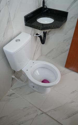 Casa de condomínio à venda com 65m², 2 quartos e 1 vagaBanheiro da Suíte 2