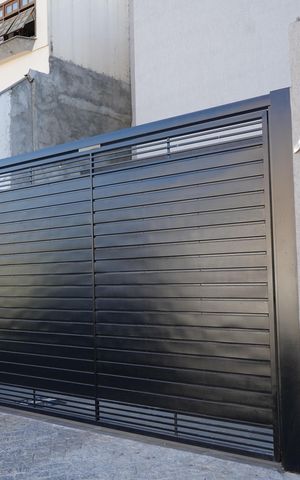 Casa de condomínio à venda com 65m², 2 quartos e 1 vagaFachada