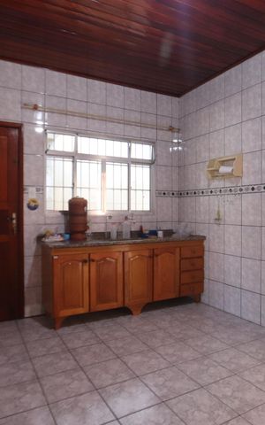 Casa à venda com 120m², 2 quartos e 2 vagasCozinha