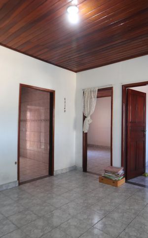 Casa à venda com 120m², 2 quartos e 2 vagasSala