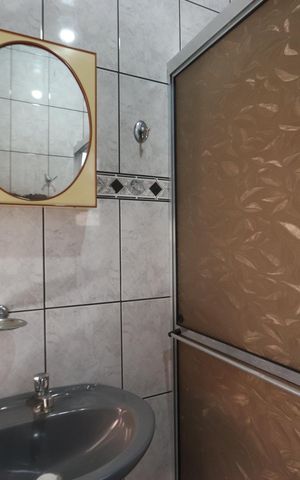 Casa à venda com 120m², 2 quartos e 2 vagasBanheiro