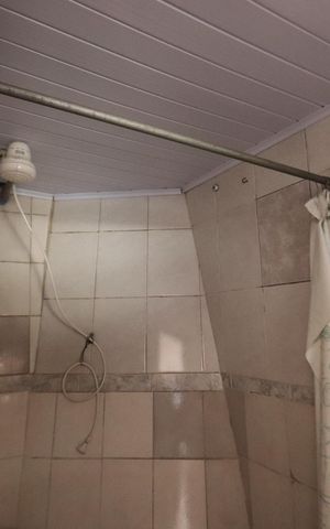 Casa à venda com 120m², 2 quartos e 2 vagasBanheiro de serviço