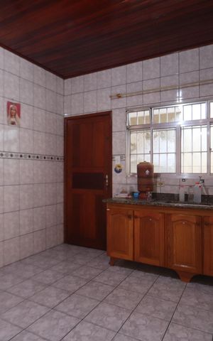 Casa à venda com 120m², 2 quartos e 2 vagasCozinha