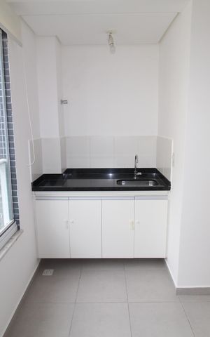 Apartamento para alugar com 77m², 2 quartos e 1 vagaSacada
