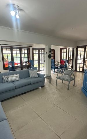 Casa de condomínio para alugar com 463m², 2 quartos e 4 vagasSala de TV