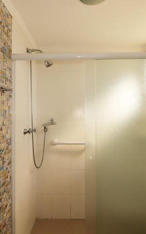 Apartamento à venda com 72m², 2 quartos e 2 vagasBanheiro da Suíte