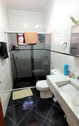Casa para alugar com 240m², 3 quartos e 4 vagasBanheiro