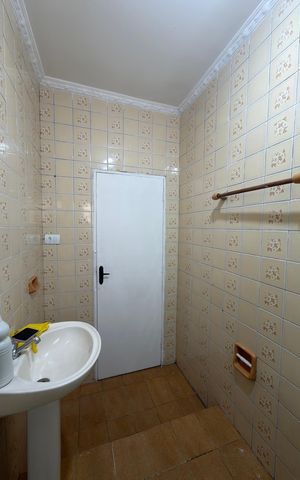 Casa para alugar com 126m², 2 quartos e sem vaga Casa para alugar com 126m², 2 quartos e sem vagaBanheiro Social