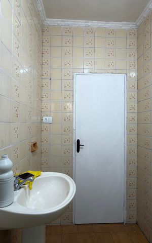 Casa para alugar com 126m², 2 quartos e sem vaga Casa para alugar com 126m², 2 quartos e sem vagaBanheiro Social