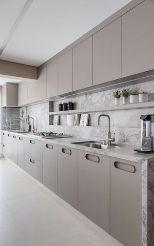 Apartamento à venda com 115m², 2 quartos e 3 vagas Apartamento à venda com 115m², 2 quartos e 3 vagasCozinha