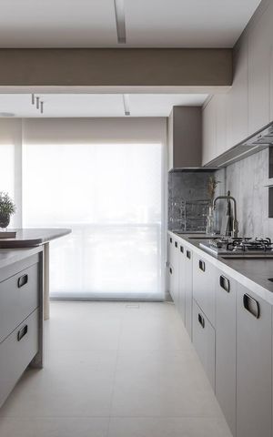 Apartamento à venda com 115m², 2 quartos e 3 vagas Apartamento à venda com 115m², 2 quartos e 3 vagasCozinha