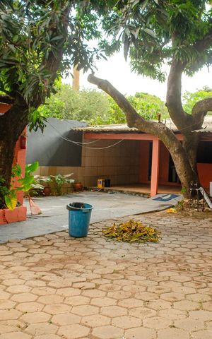 Casa à venda com 378m², 7 quartos e 6 vagasQuintal
