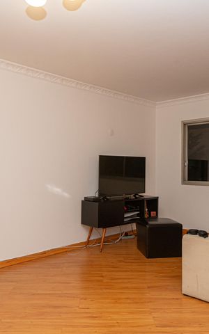 Apartamento à venda com 84m², 2 quartos e 1 vaga Apartamento à venda com 84m², 2 quartos e 1 vagaSala