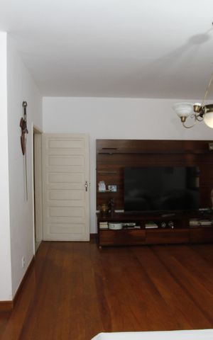 Casa à venda com 400m², 5 quartos e 6 vagasSala