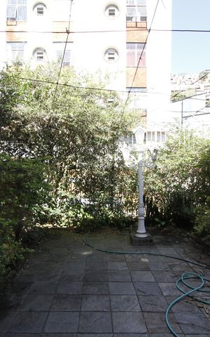Casa à venda com 400m², 5 quartos e 6 vagasVaranda