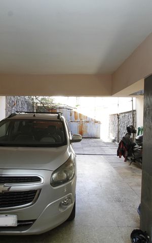 Casa à venda com 400m², 5 quartos e 6 vagasGaragem