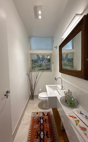 Apartamento para alugar com 230m², 4 quartos e 1 vaga