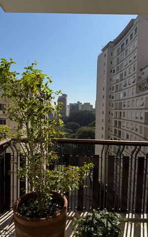 Apartamento para alugar com 230m², 4 quartos e 1 vaga