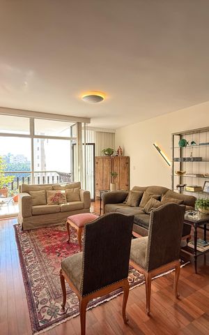 Apartamento para alugar com 230m², 4 quartos e 1 vaga