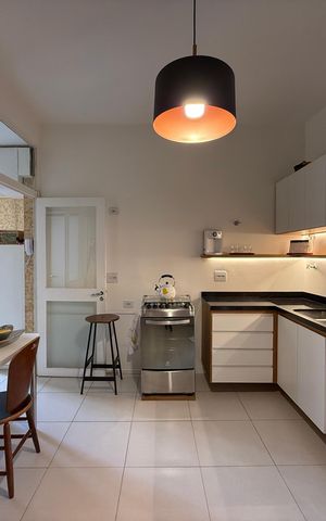 Apartamento para alugar com 230m², 4 quartos e 1 vaga