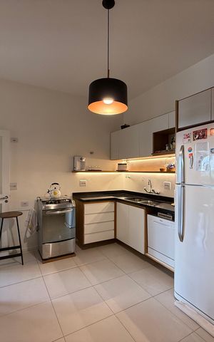 Apartamento para alugar com 230m², 4 quartos e 1 vaga