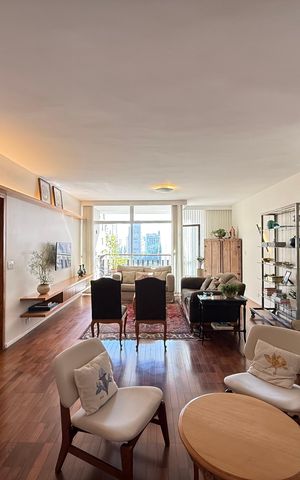 Apartamento para alugar com 230m², 4 quartos e 1 vaga