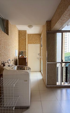 Apartamento para alugar com 230m², 4 quartos e 1 vaga