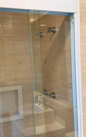 Apartamento para alugar com 65m², 1 quarto e 2 vagas Apartamento para alugar com 65m², 1 quarto e 2 vagasBanheiro