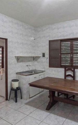 Casa à venda com 260m², 3 quartos e 8 vagas Casa à venda com 260m², 3 quartos e 8 vagasCozinha