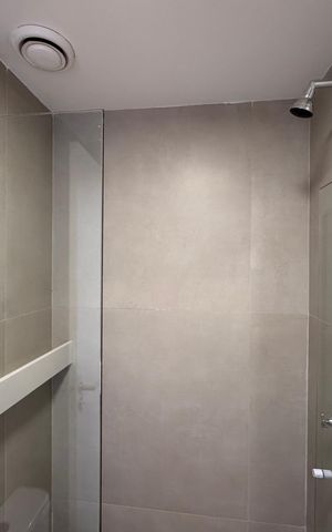 Apartamento para alugar com 95m², 2 quartos e 1 vaga Apartamento para alugar com 95m², 2 quartos e 1 vagaBanheiro social