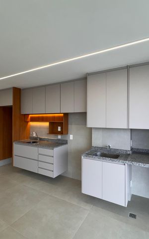 Apartamento para alugar com 95m², 2 quartos e 1 vaga Apartamento para alugar com 95m², 2 quartos e 1 vagaCozinha e Área de Serviço