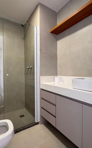 Apartamento para alugar com 95m², 2 quartos e 1 vaga Apartamento para alugar com 95m², 2 quartos e 1 vagaBanheiro social