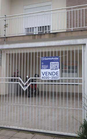 Casa à venda com 200m², 3 quartos e 2 vagasPlaca