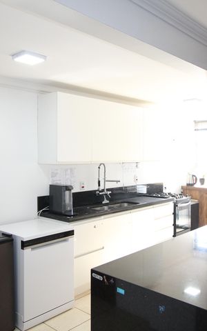 Apartamento para alugar com 164m², 3 quartos e 2 vagasCozinha