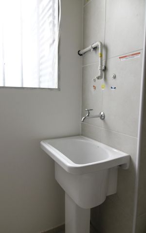Apartamento para alugar com 67m², 2 quartos e 1 vagaÁrea de serviço