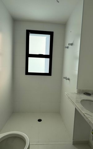Apartamento à venda com 184m², 4 quartos e 4 vagas Apartamento à venda com 184m², 4 quartos e 4 vagasBanheiro da Suíte 2