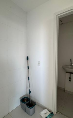 Apartamento à venda com 184m², 4 quartos e 4 vagas Apartamento à venda com 184m², 4 quartos e 4 vagasÁrea de Serviço