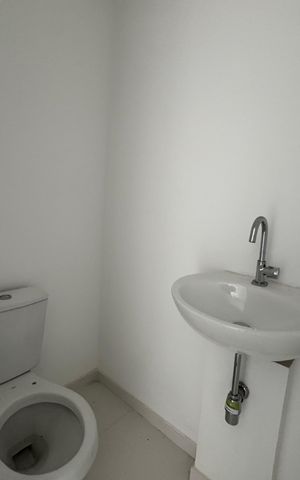 Apartamento à venda com 184m², 4 quartos e 4 vagas Apartamento à venda com 184m², 4 quartos e 4 vagasBanheiro 5 - área de serviço