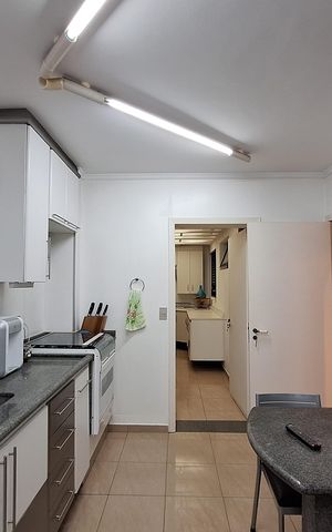 Apartamento à venda com 138m², 3 quartos e 2 vagas Apartamento à venda com 138m², 3 quartos e 2 vagasCozinha