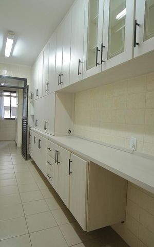 Apartamento à venda com 161m², 3 quartos e 2 vagasCozinha 