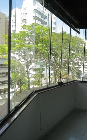 Apartamento à venda com 161m², 3 quartos e 2 vagasSala - Varanda 