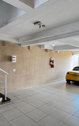 Apartamento à venda com 48m², 2 quartos e 1 vaga Apartamento à venda com 48m², 2 quartos e 1 vagaGaragem