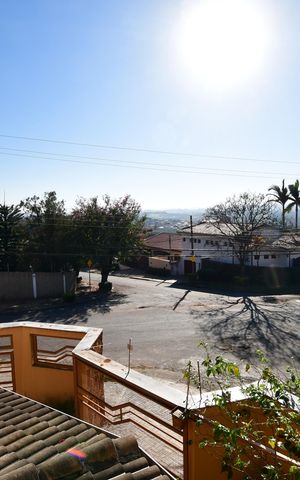 Casa à venda com 300m², 3 quartos e 3 vagasQuarto 1 - Suíte Vista