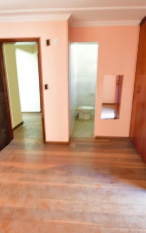 Casa à venda com 300m², 3 quartos e 3 vagasQuarto 2 - Suíte
