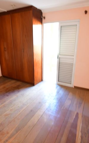 Casa à venda com 300m², 3 quartos e 3 vagasQuarto 2 - Suíte
