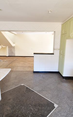 Casa à venda com 300m², 3 quartos e 3 vagasCozinha
